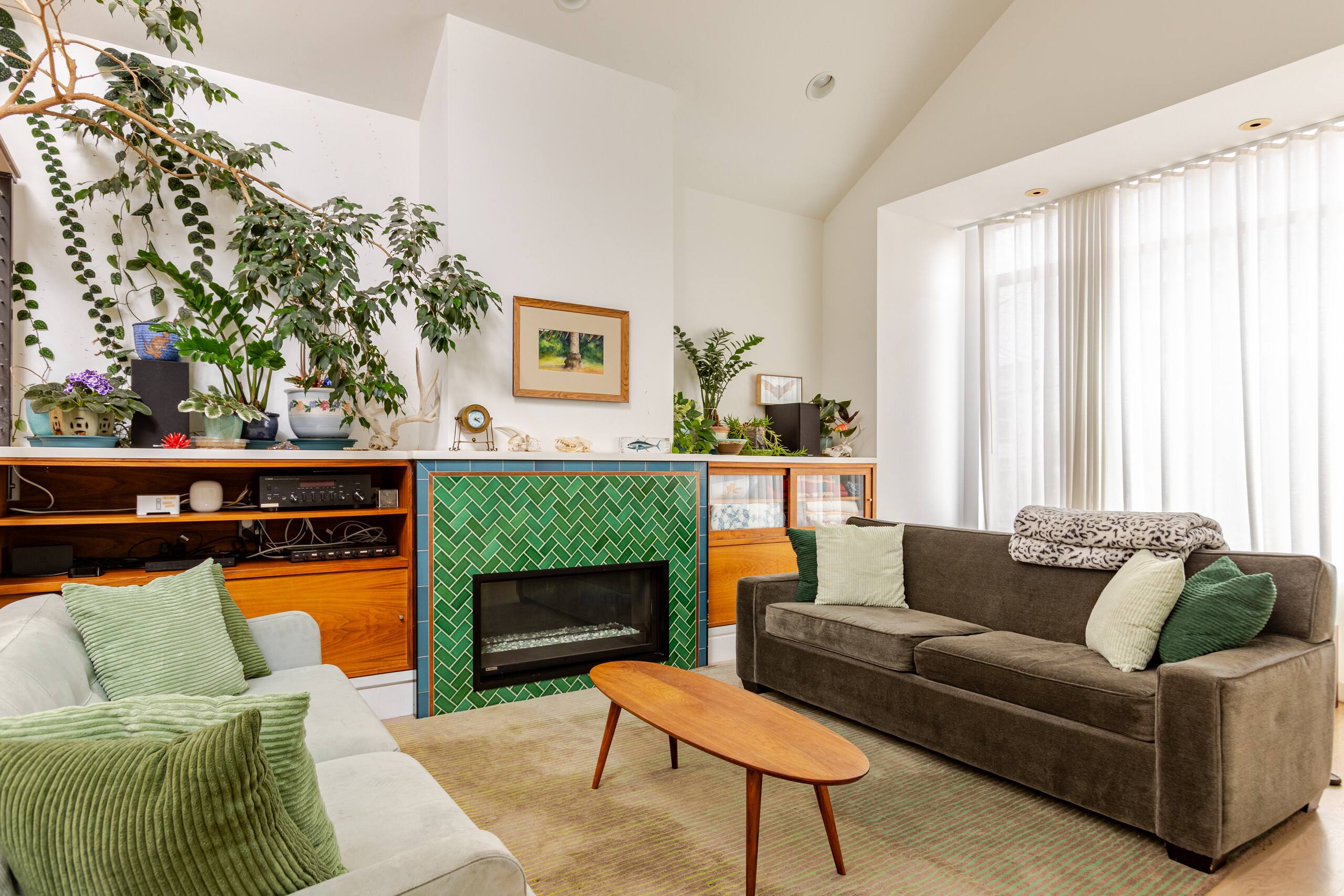 Home in San Francisco · ★4.94 · 3 bedrooms · 4 beds · 2 baths - Image 1