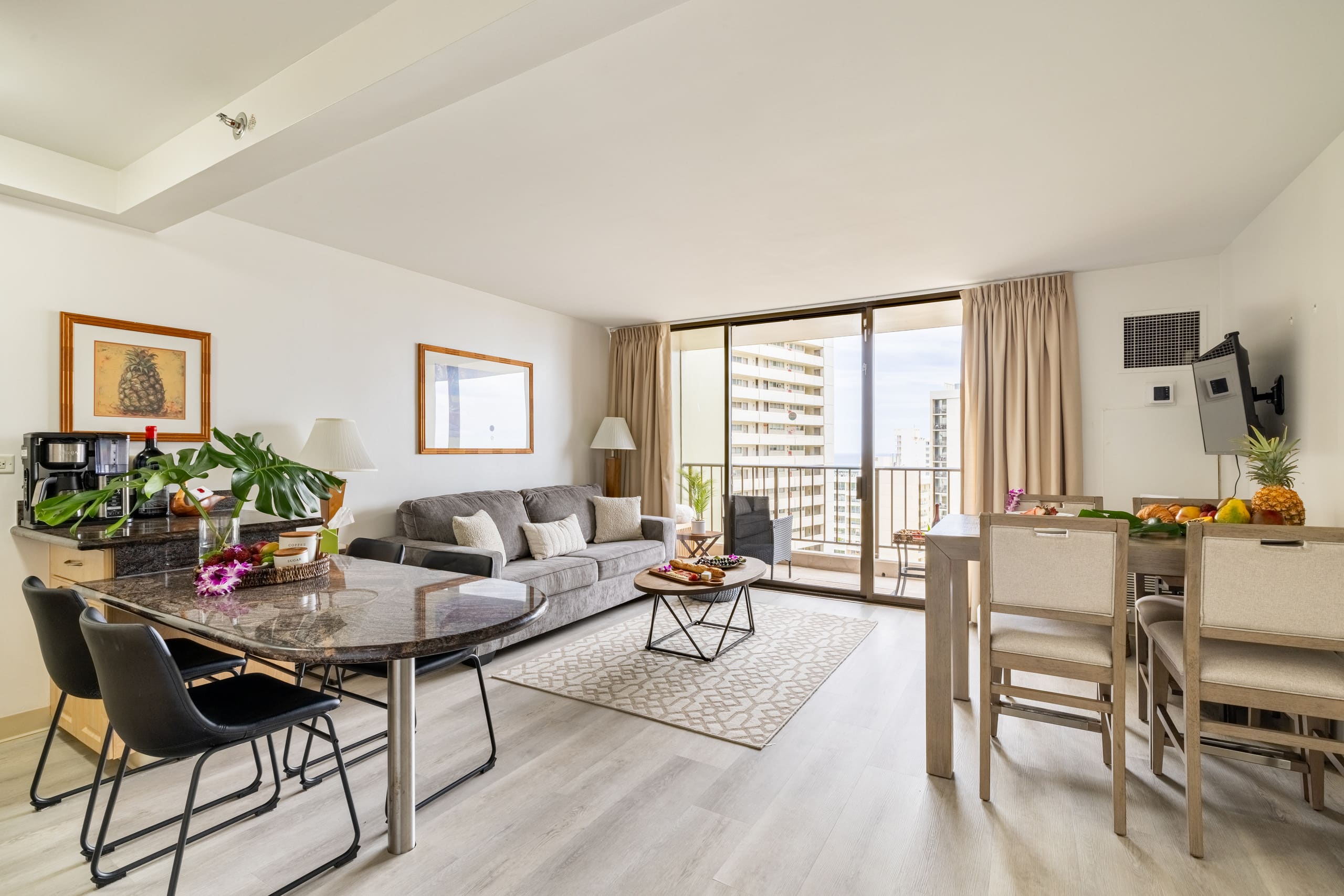 5 Min Walk to Beach, Kitchen, $0 Cleaning/Parking - Image 2