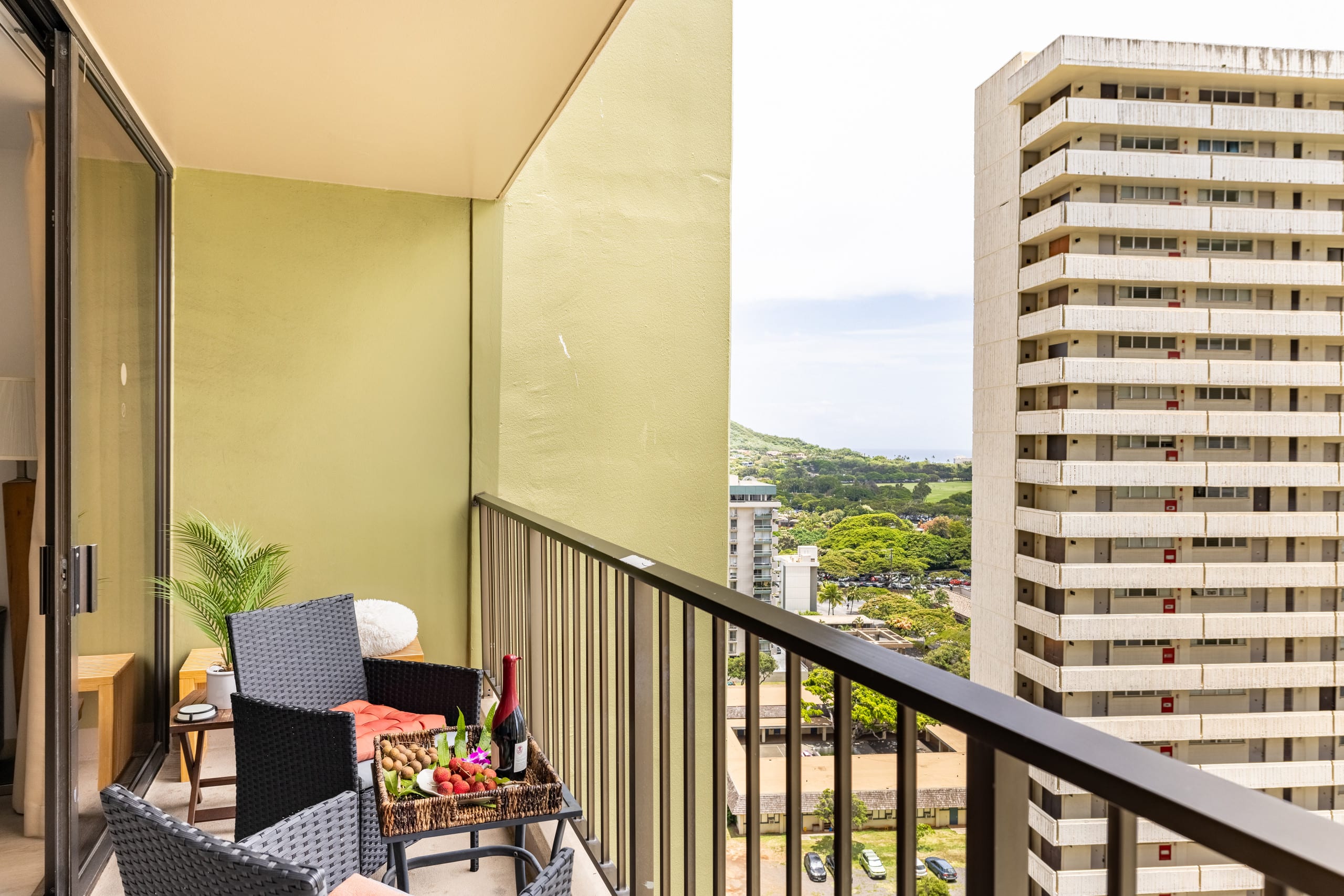 5 Min Walk to Beach, Kitchen, $0 Cleaning/Parking - Image 5