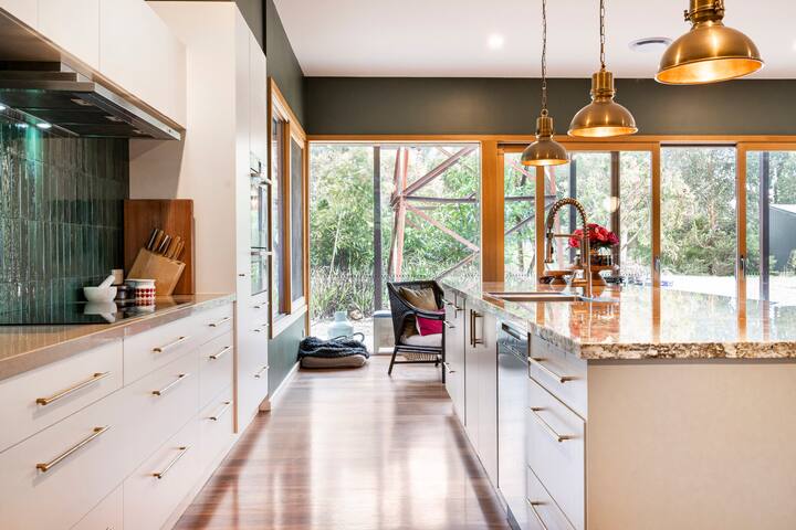 Balnarring Oasis Tennis Court & Swimming Pool gallery image 2