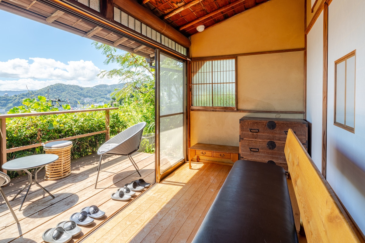 熱海桃山邸 Atami terrace villa 〜Sauna & Onsen 〜 - Huts for Rent