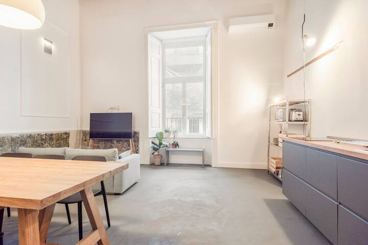 “LeoApartment” – Historic City Center District gallery image 2