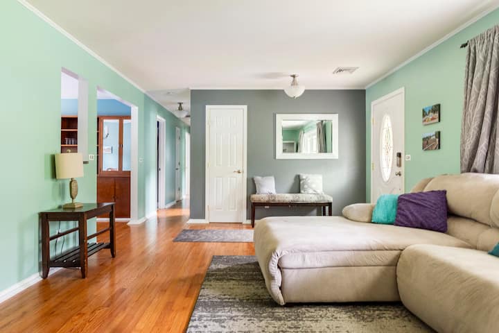 Home Away From Home In Nys's Capital Region - Clifton Park, NY