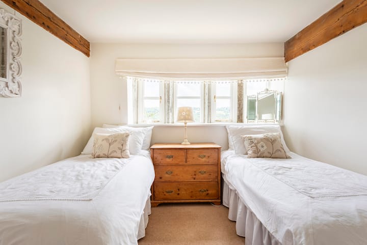 Third bedroom.