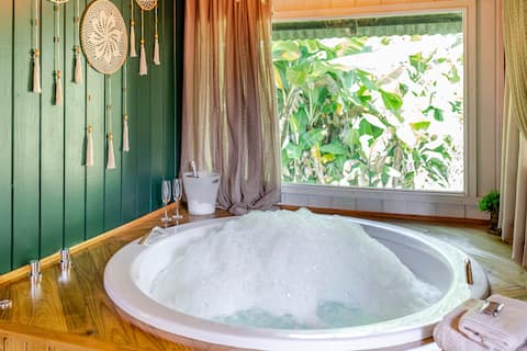 Lake Side Cabin  Charming Retreat in the European Valley