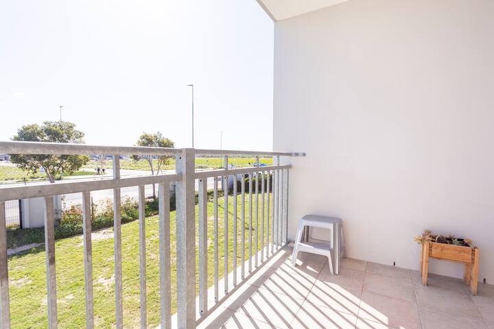 The Cozy Retreat Apartment in Parklands East gallery image 3