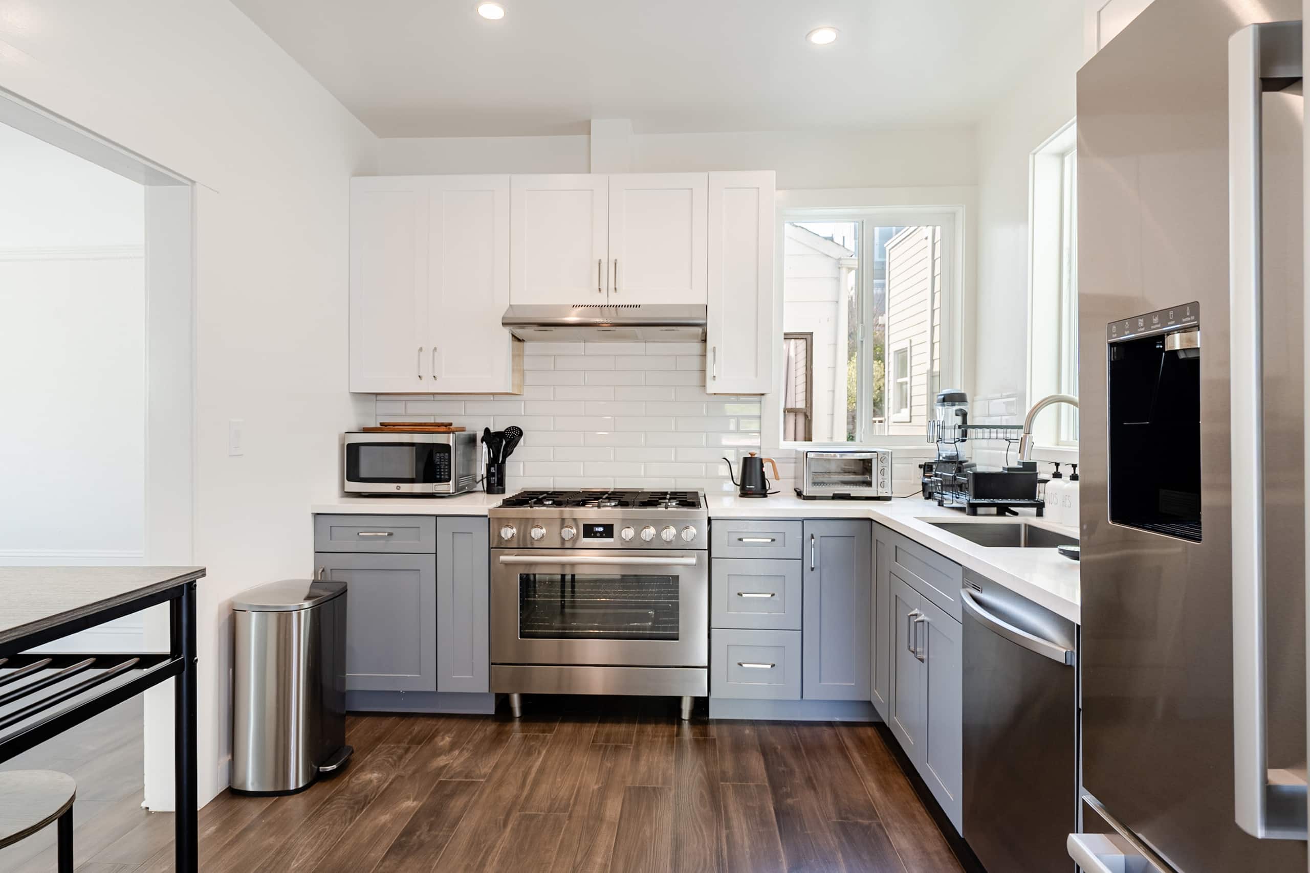 Home in San Francisco · ★4.9 · 3 bedrooms · 3 beds · 2 baths - Image 6