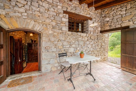 Garrotxa Terrace Countryside Apartment