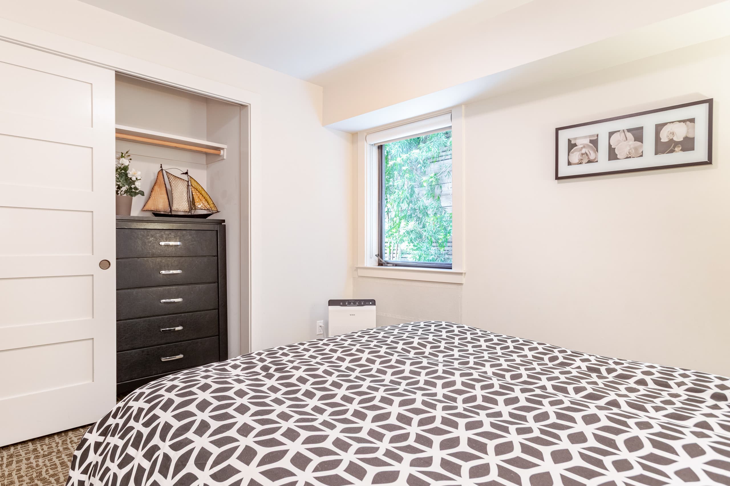 Home in San Francisco · ★4.9 · 1 bedroom · 2 beds · 1 bath - Image 19