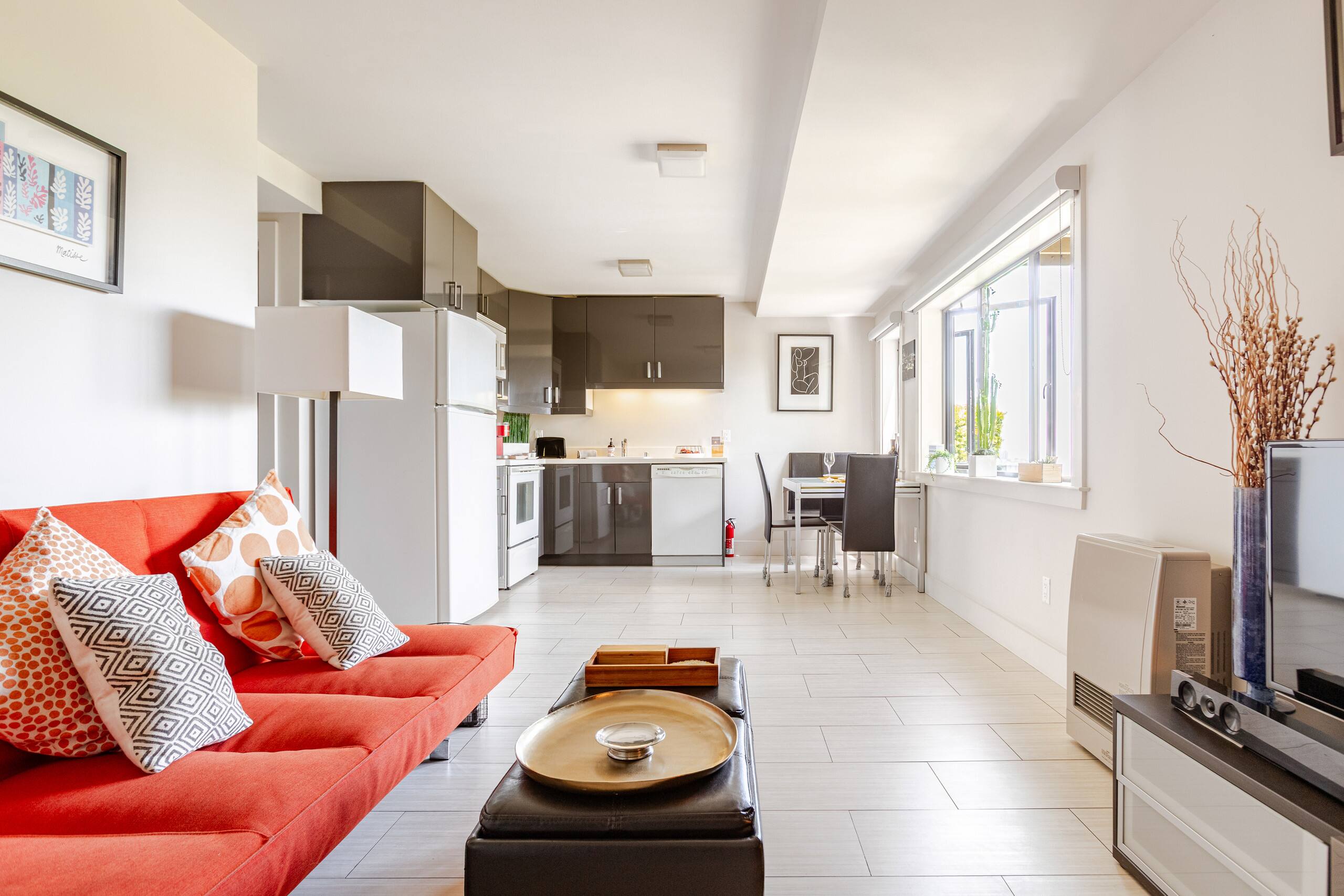 Home in San Francisco · ★4.9 · 1 bedroom · 2 beds · 1 bath - Image 4