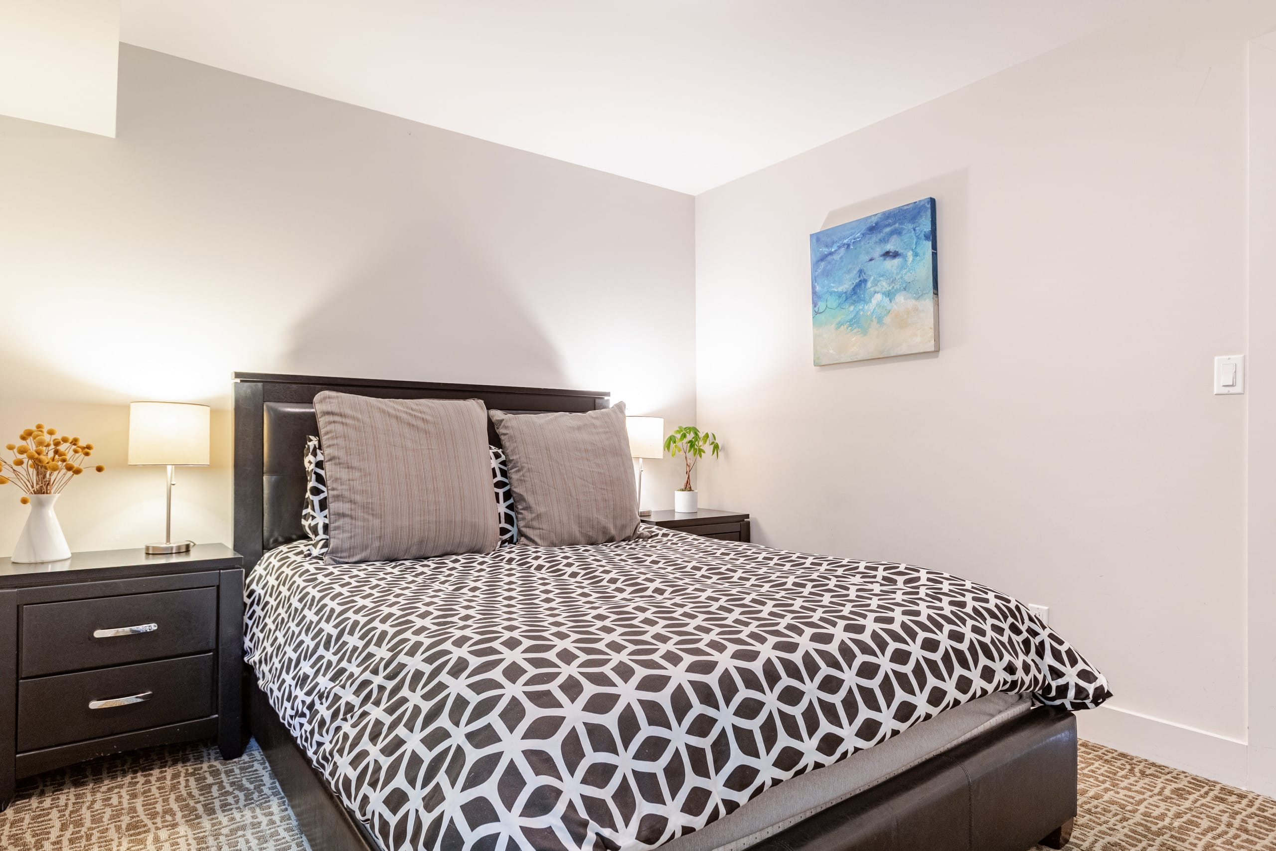 Home in San Francisco · ★4.9 · 1 bedroom · 2 beds · 1 bath - Image 16
