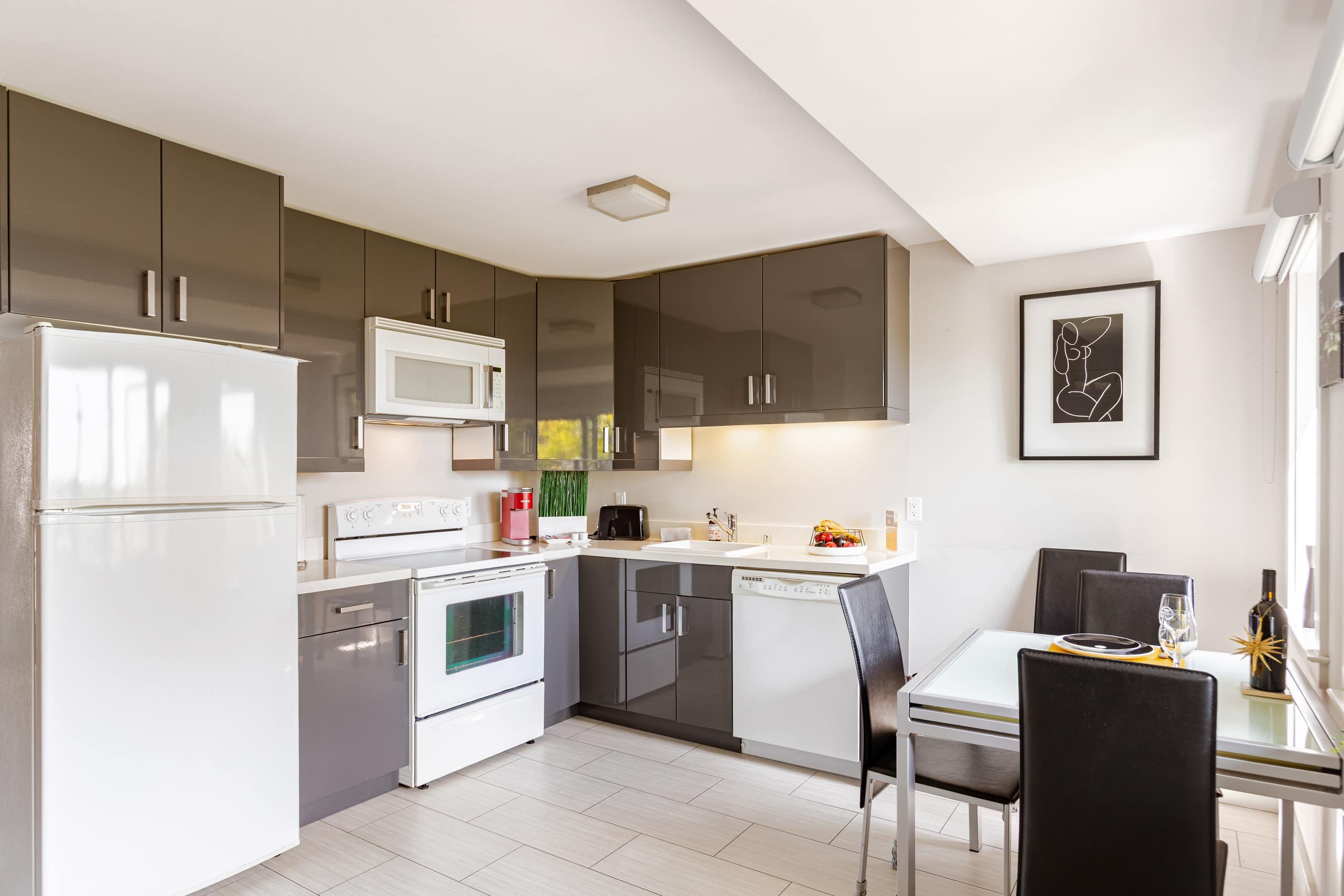 Home in San Francisco · ★4.9 · 1 bedroom · 2 beds · 1 bath - Image 8