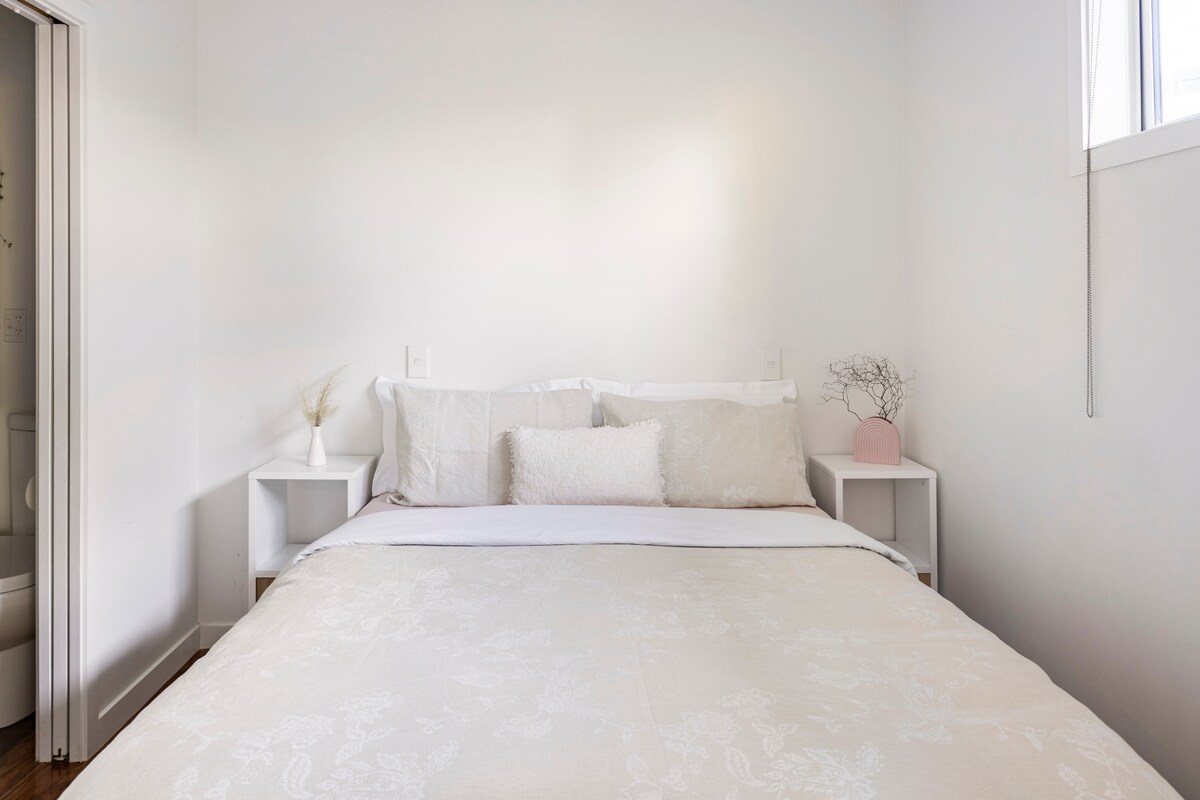 全新标准双人床