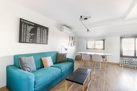 Popular Airbnb listing: A1 : NICE, old town, design, quiet, view, balcony in Vieux Nice