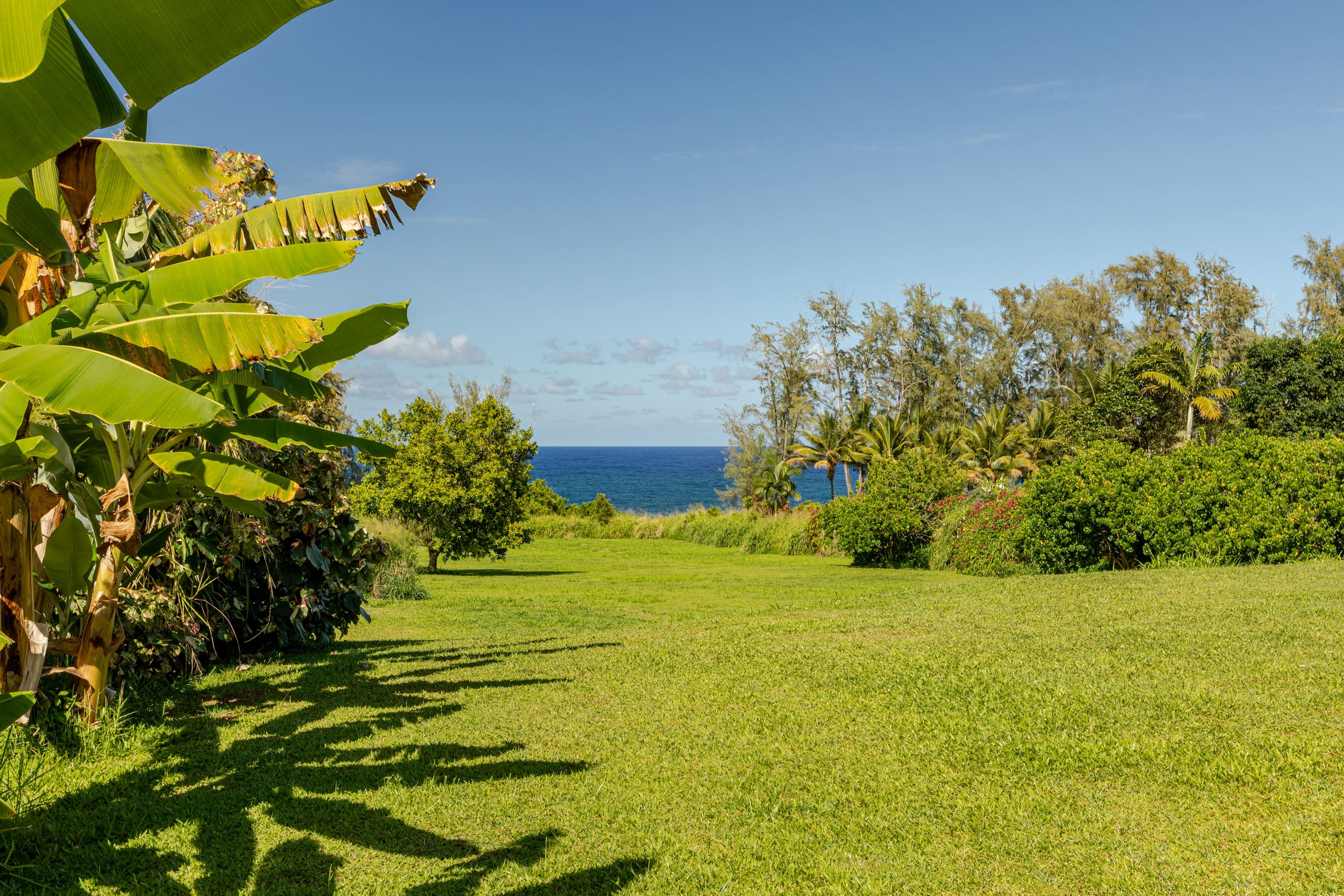 Oceanfront gated estate w/heated saltwater pool. - Photo 35
