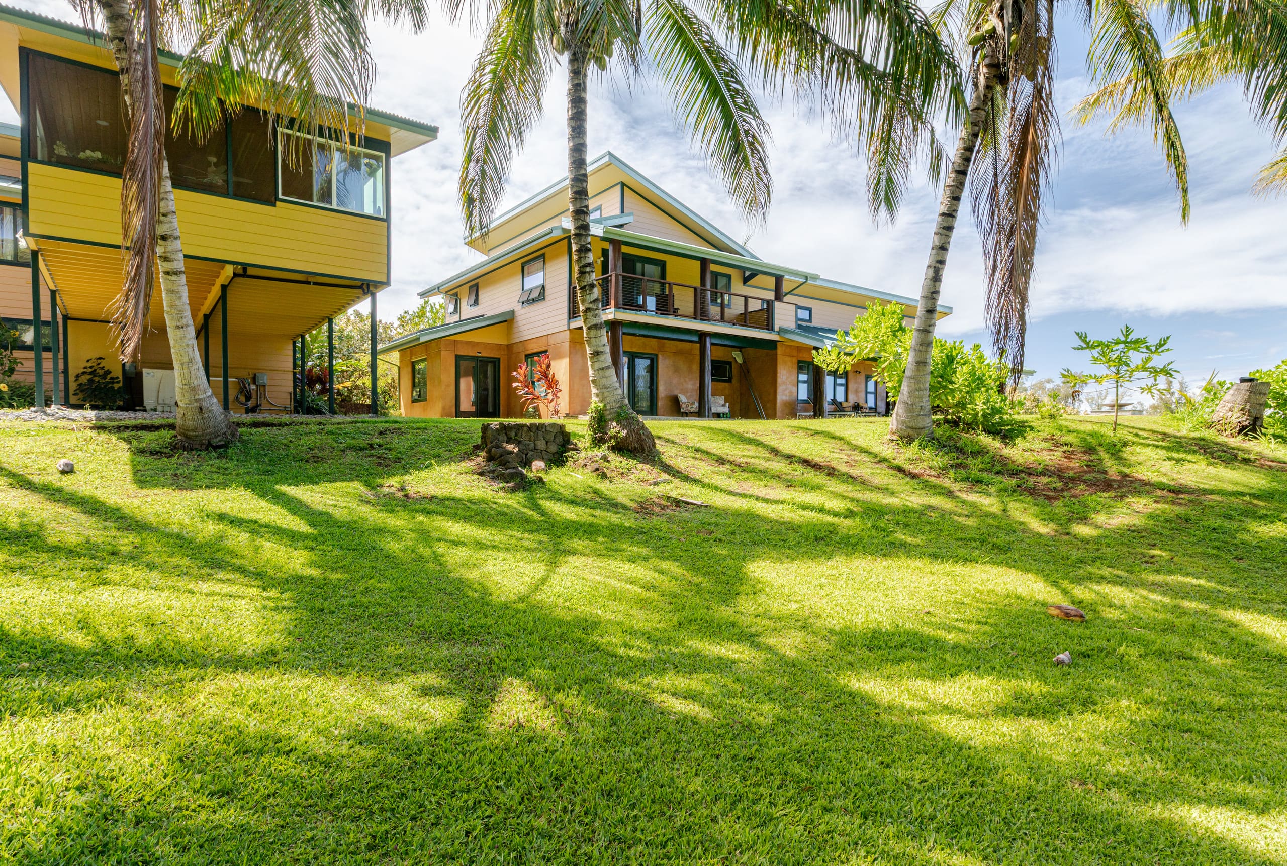 Oceanfront gated estate w/heated saltwater pool. - Photo 68