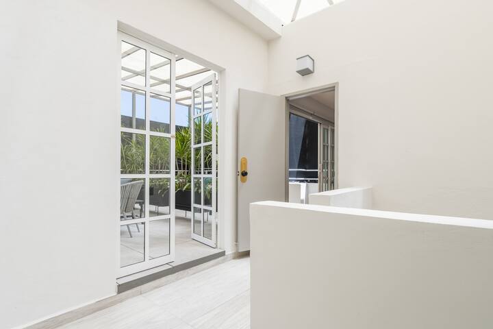 Art Deco Condesa II Stylish and Quiet w Rooftop gallery image 4