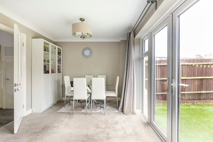 Stylish Ensuite Room Near Maidstone Town Centre - Maidstone