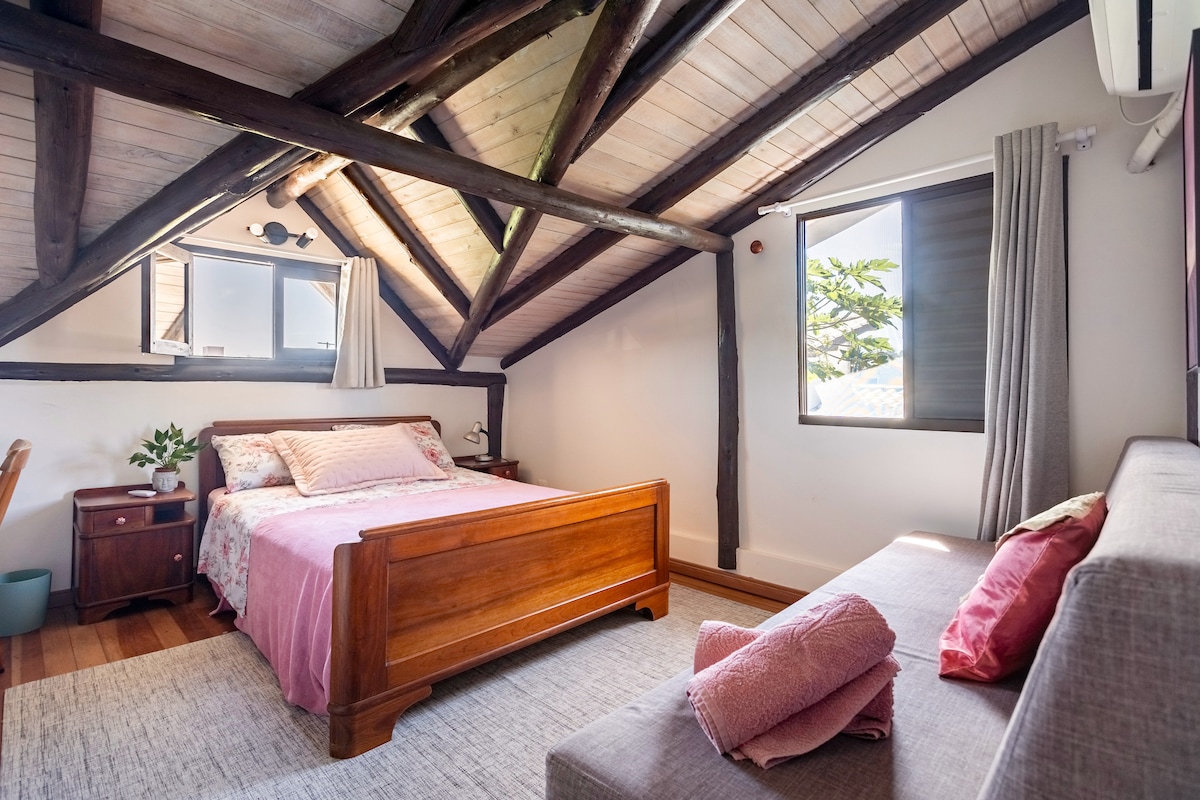 QUARTO TOPÁZIO ROSA