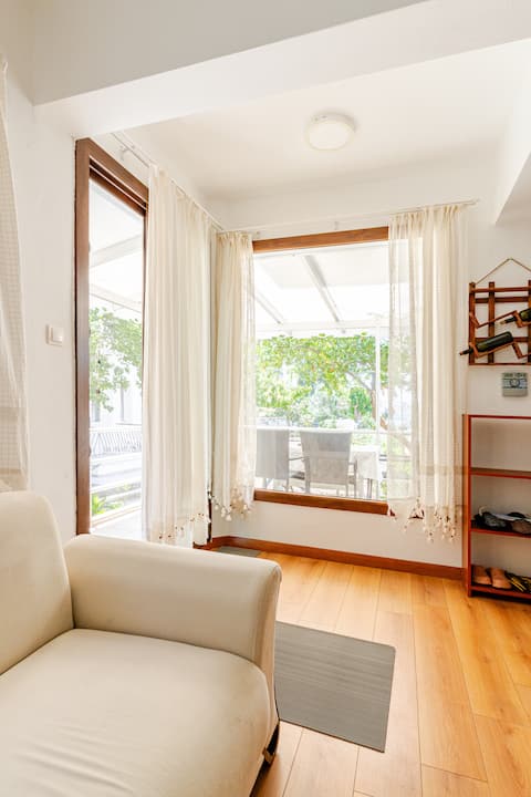 Top Airbnb: Flat by the sea in Foça