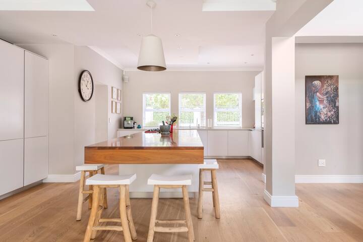 Rustic Modern Design Home with Backyard Pool gallery image 5