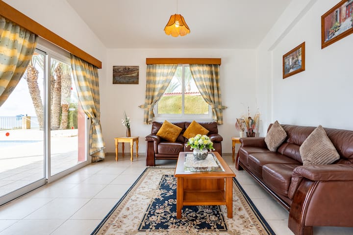 Bungalow,en-suite,sea View,coral Bay,disable Frien - Paphos