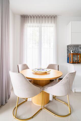 Bayside Luxury Retreat gallery image 5