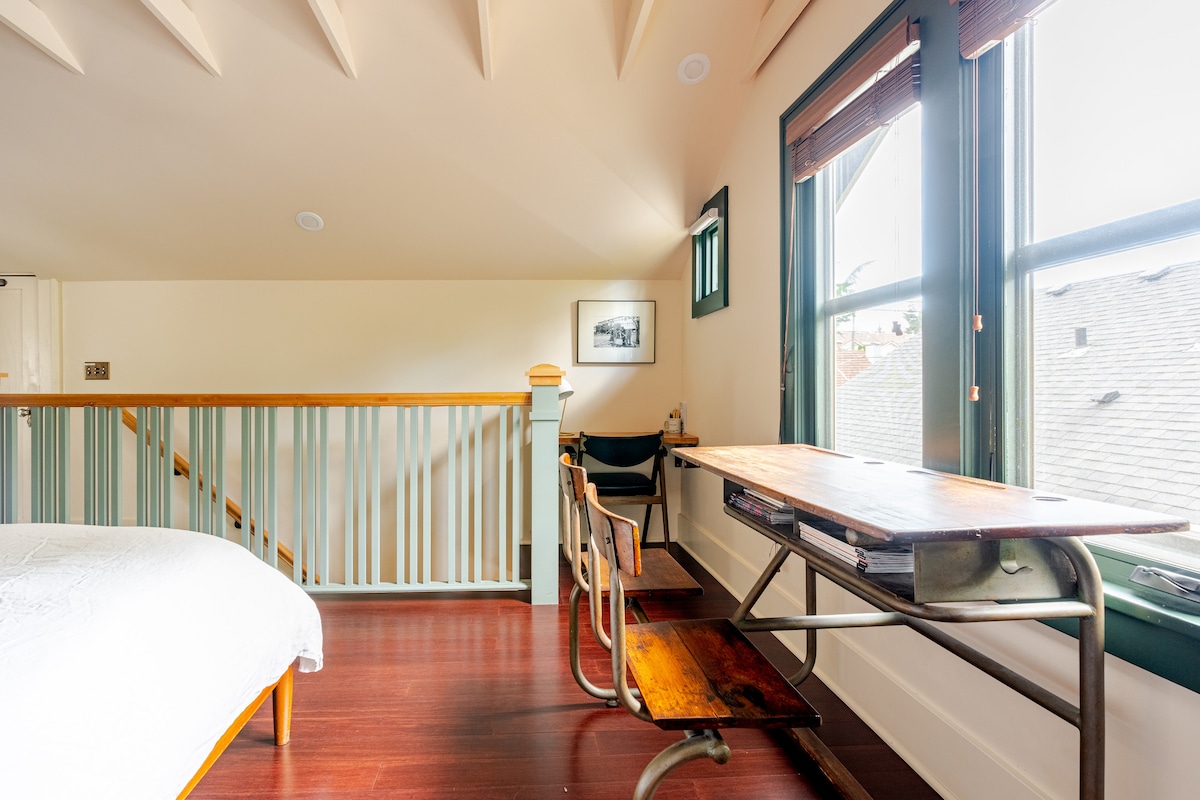 Greenlake Suite