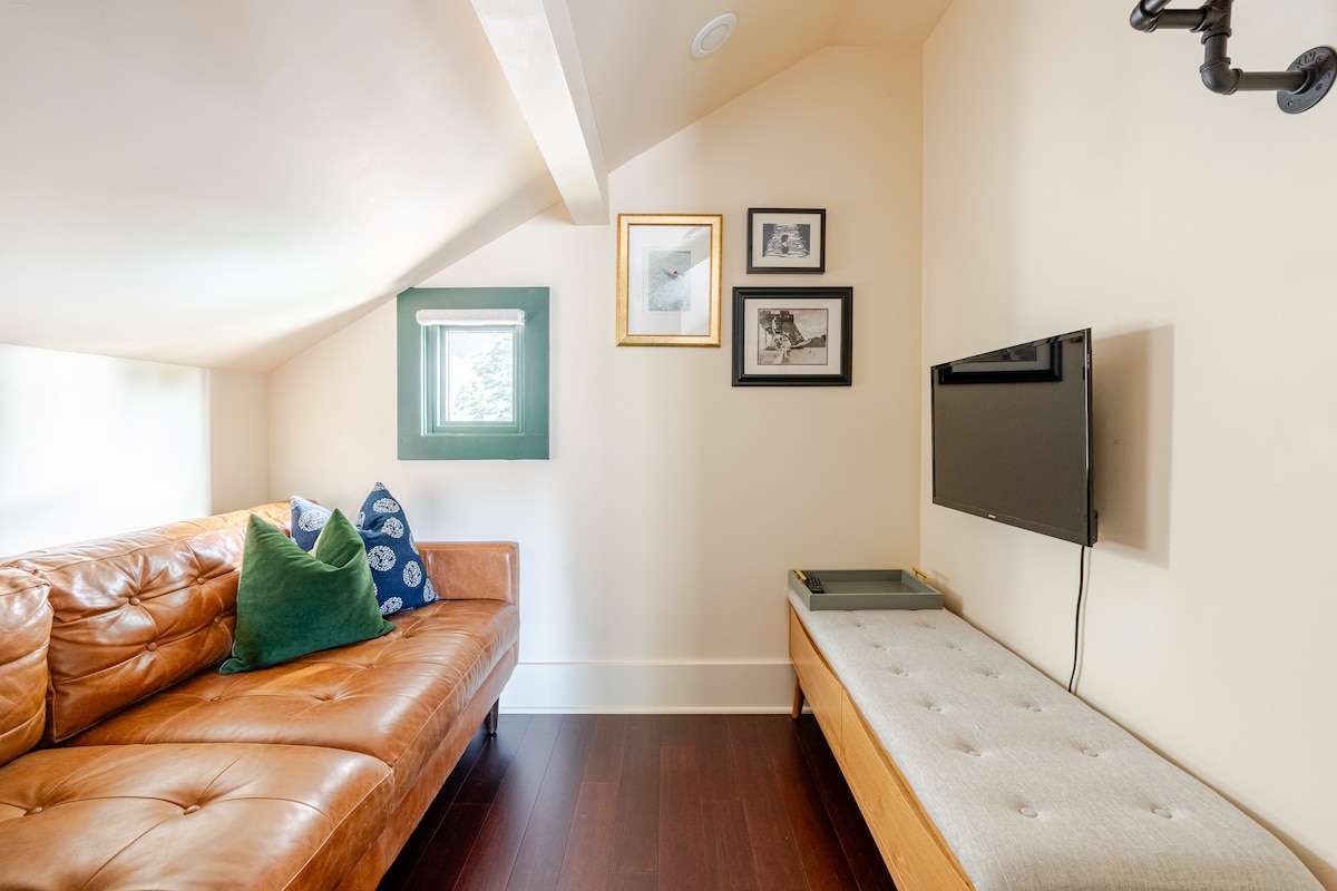 Greenlake Suite