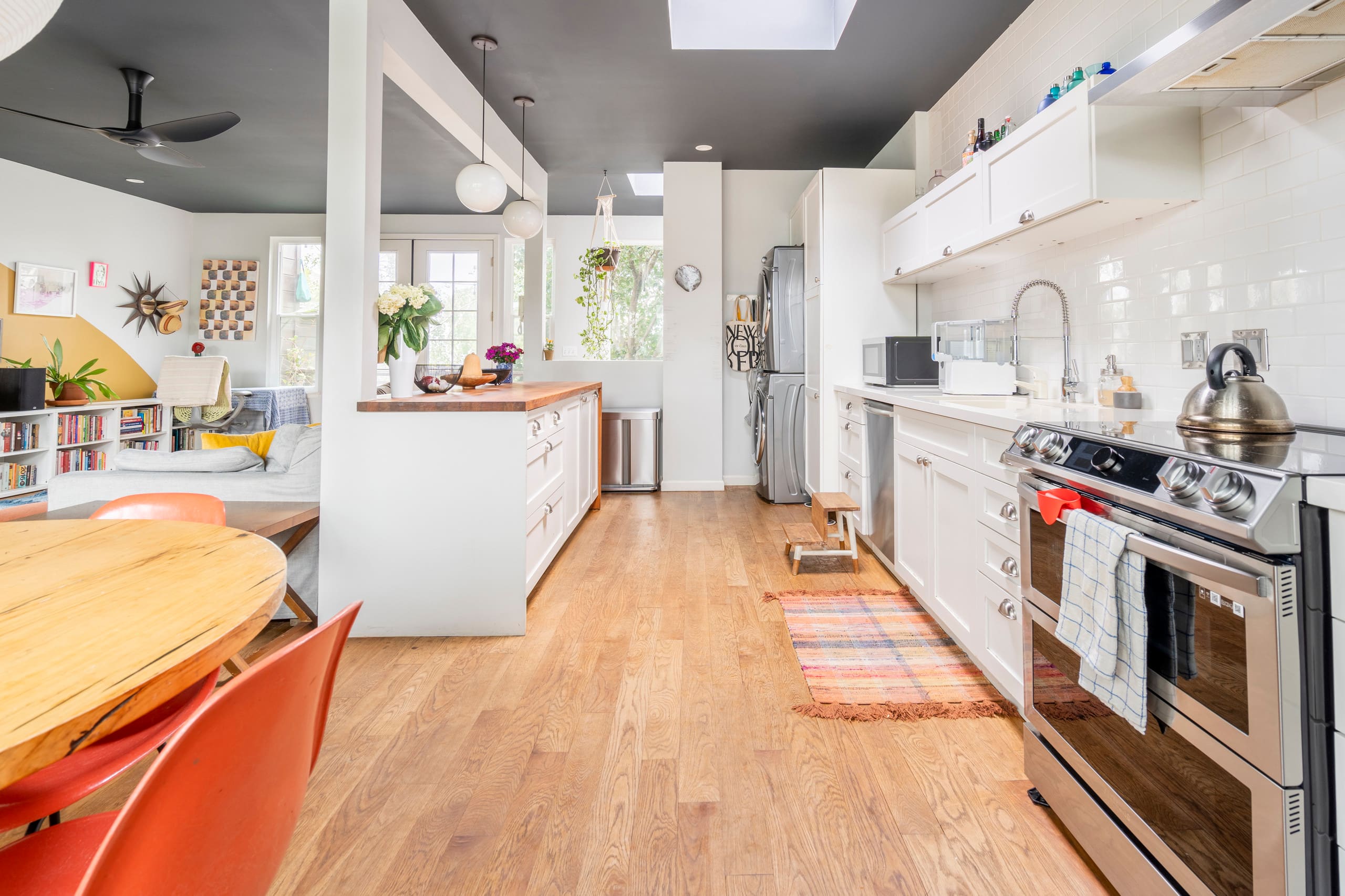 Home in San Francisco · ★4.91 · 3 bedrooms · 4 beds · 2 baths - Image 8