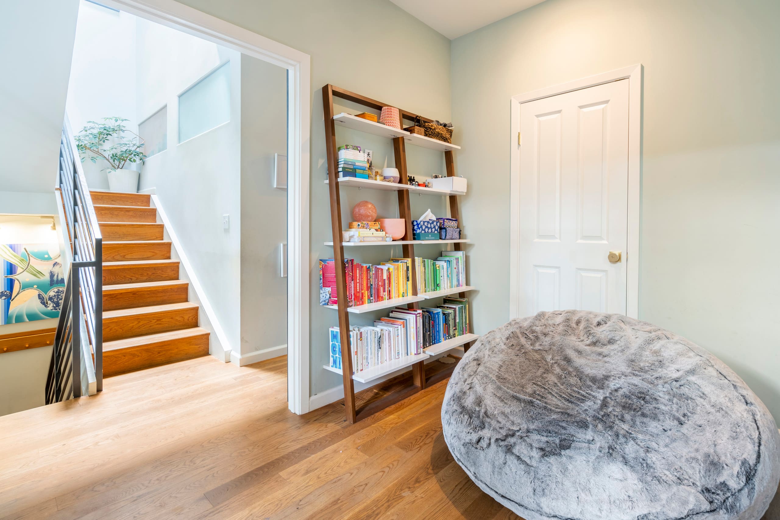 Home in San Francisco · ★4.91 · 3 bedrooms · 4 beds · 2 baths - Image 21