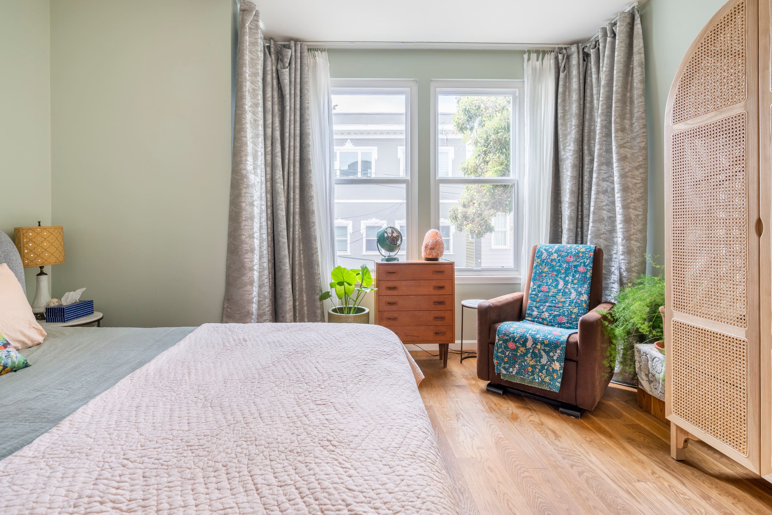 Home in San Francisco · ★4.91 · 3 bedrooms · 4 beds · 2 baths - Image 11