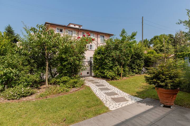 Appartement, piano, billard, jardin. gallery image 5