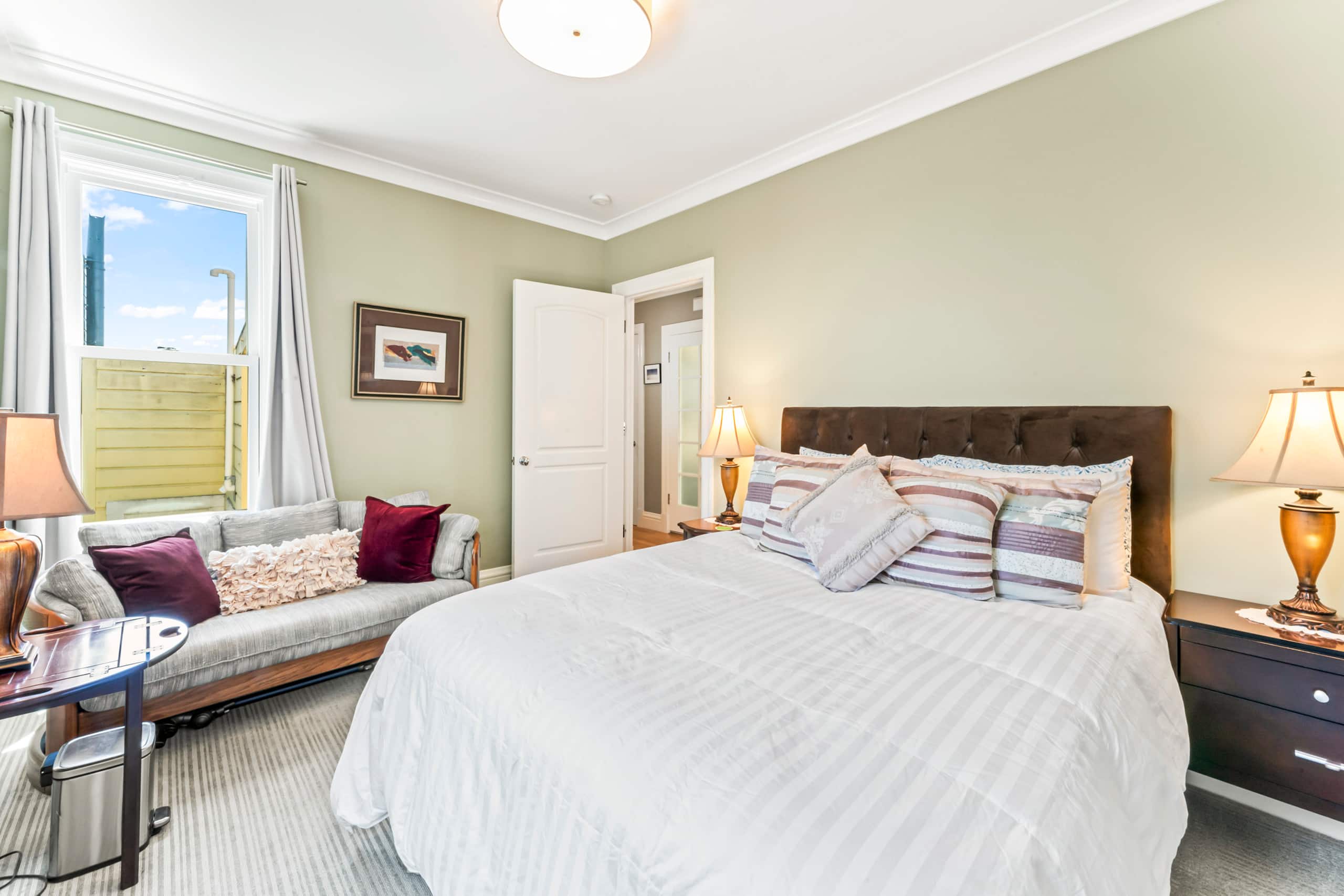 Condo in San Francisco · ★4.99 · 2 bedrooms · 2 beds · 1.5 baths - Image 22