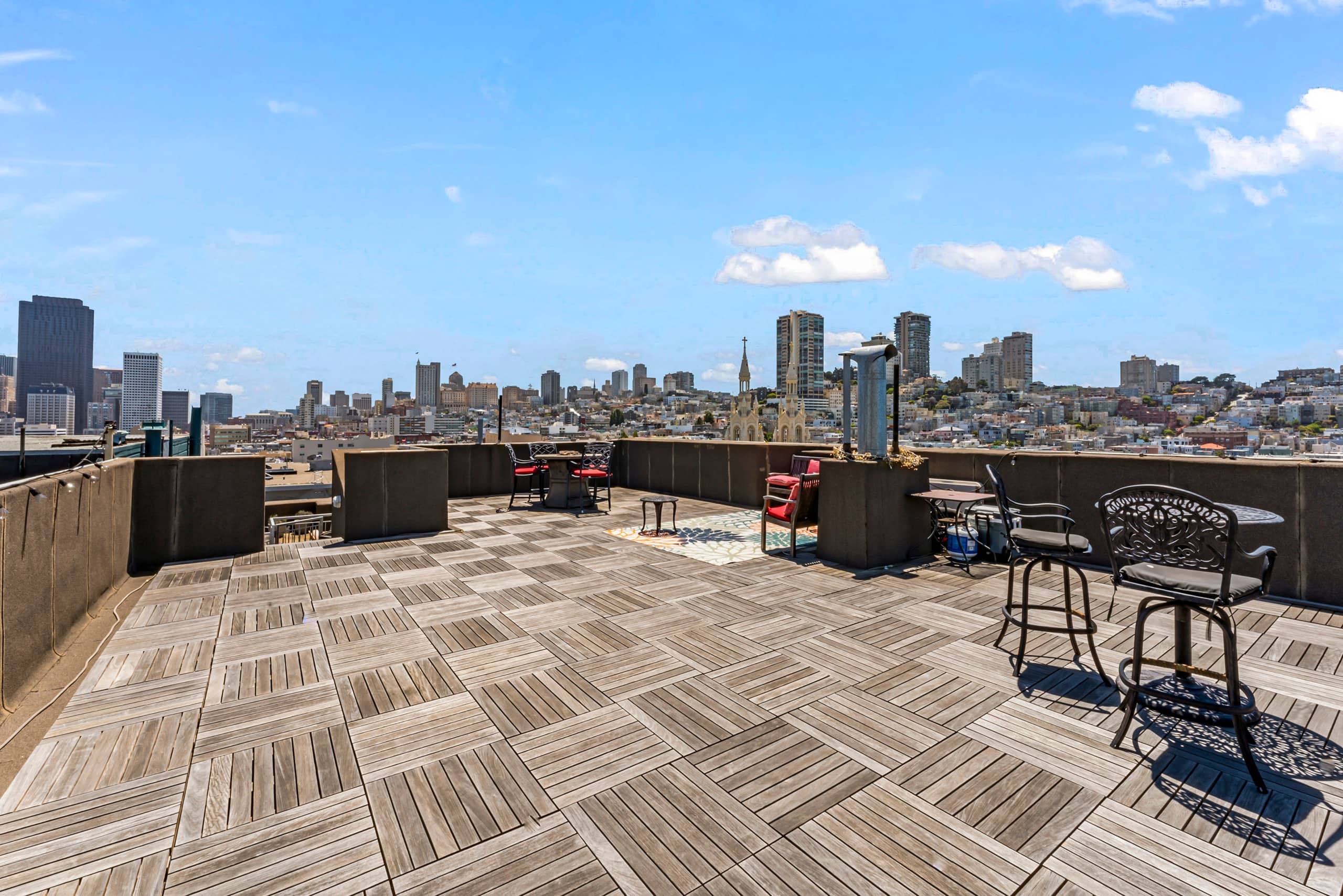 Condo in San Francisco · ★4.99 · 2 bedrooms · 2 beds · 1.5 baths - Image 36
