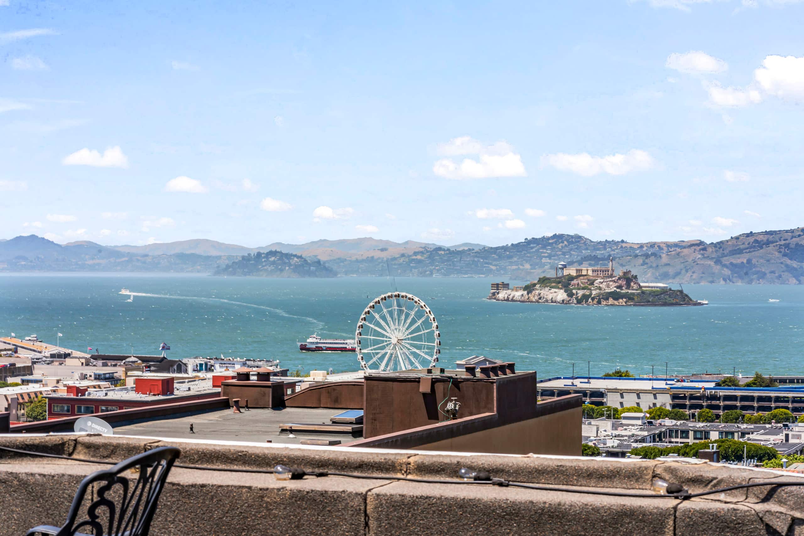Condo in San Francisco · ★4.99 · 2 bedrooms · 2 beds · 1.5 baths - Image 51
