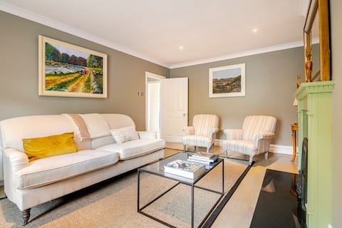 4 double bedroom family home, Foxrock, Dublin