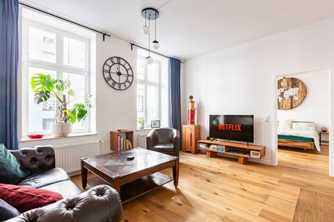 Beliebte Airbnb-Anzeige: 2 bedrooms | Charming & quiet | City proximity 350 m in Zentrum Südost