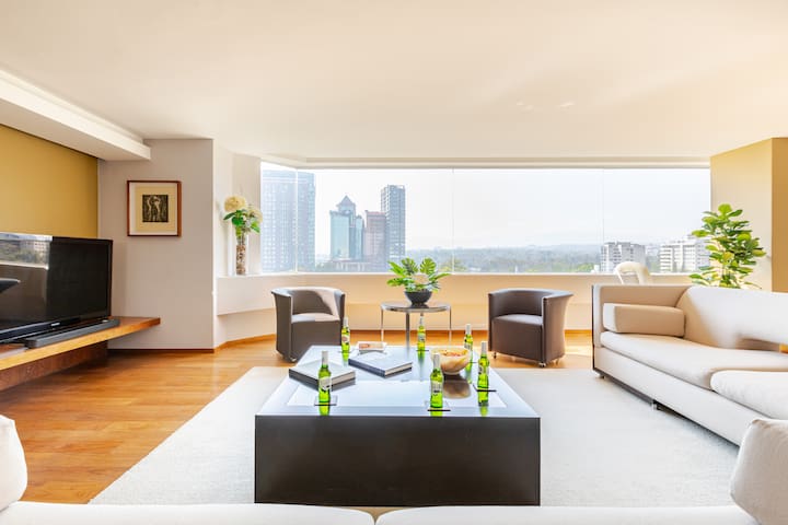 Luxe Stays: Polanco’s Best Corner-Stunning Views!