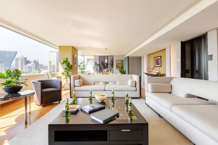Luxe Stays: Polanco’s Best Corner-Stunning Views! gallery image 3
