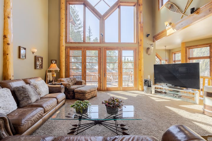 Luxurious Romantic Home On 50 Acres Ranch. - Woodland Park, CO
