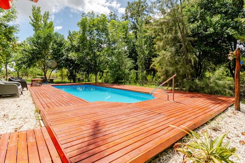 Carnival Special | Quinta with Pool for 8