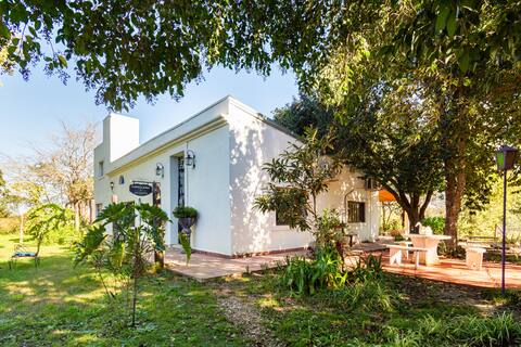 Beautiful Estate with Pool for up to 8 people