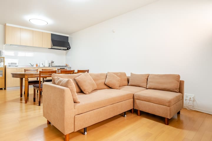 2階建ての一軒家 2階に3寝室の広々空間/浅草・上野をはじめアクセスが良く拠点に最適です