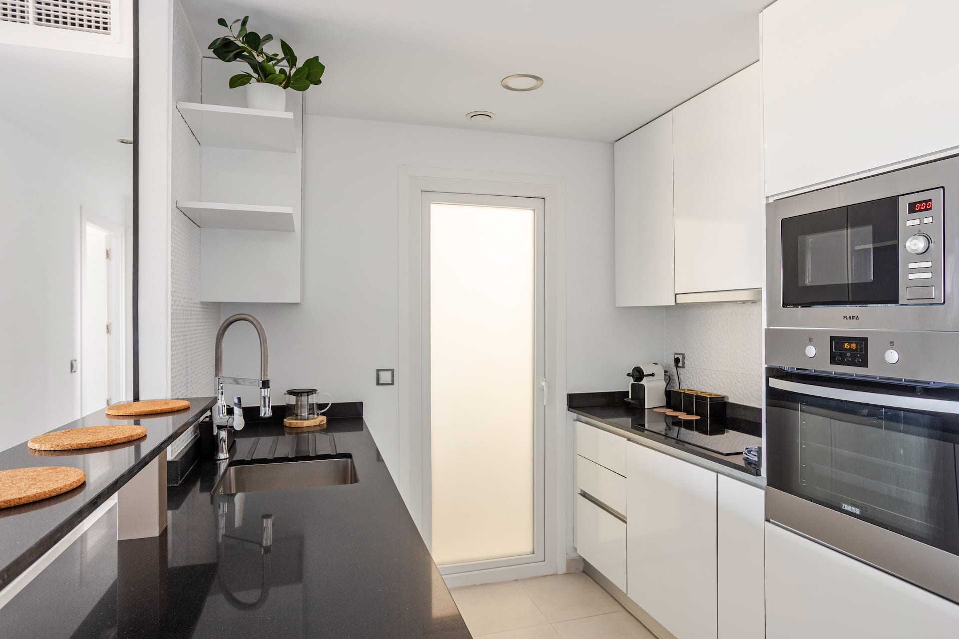 Infinity View Paradise Apartment — photo 3