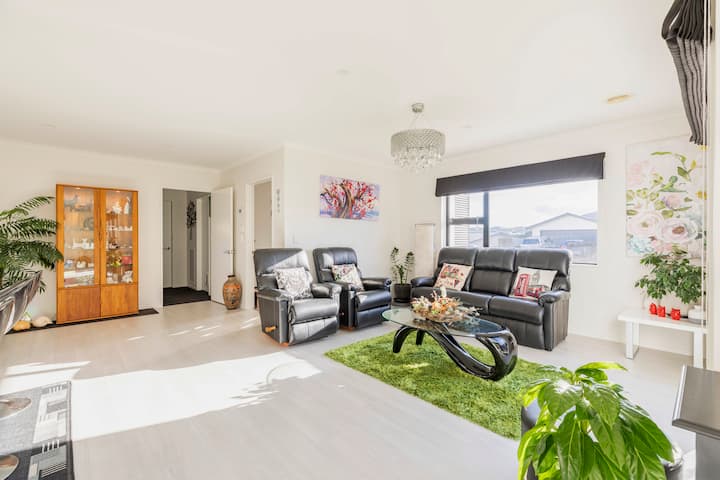 The Homey Nook - 
Quality, Comfort & Affordability - Wellington