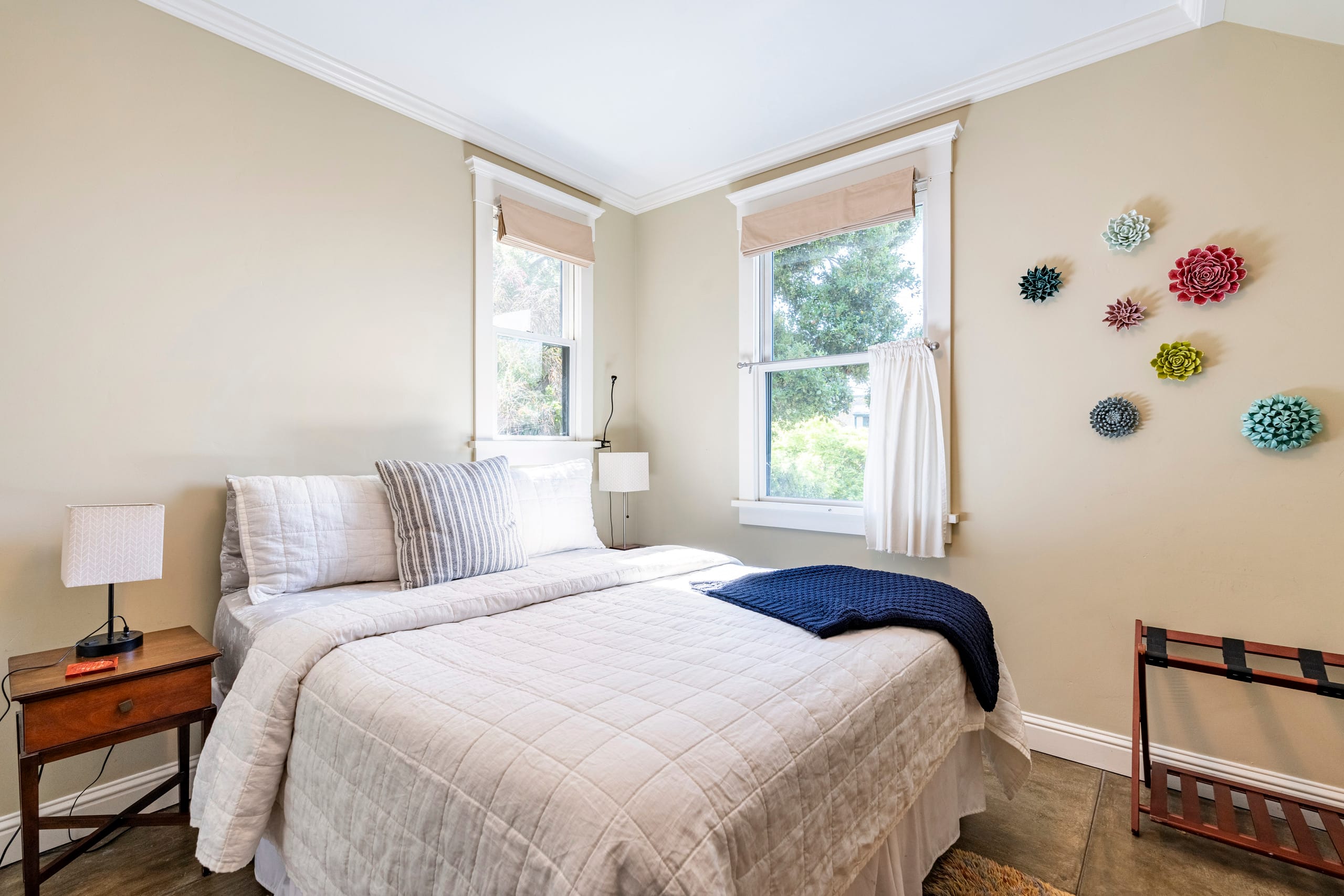 Lovely 1/bed garden Apt with View - Photo 13