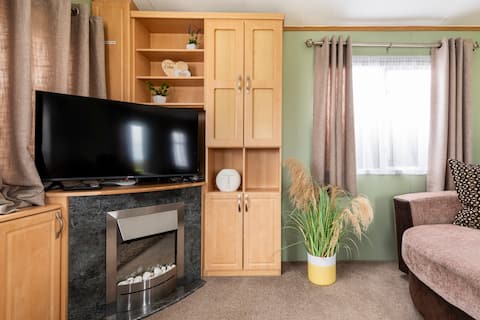 Top performing Airbnb: 2 Bedroom Static Caravan in West Yorkshire