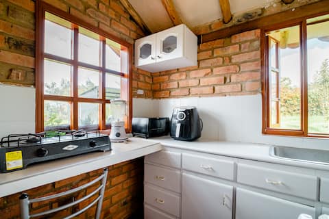 Popular Airbnb listing: Mano de Oso Guasca-Cabaña Yarumo. in Guasca