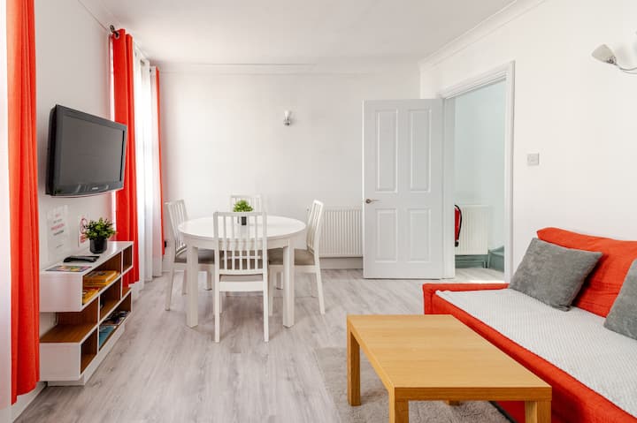 Castle View 2 Bedroom Apartment In Town Centre - East Sussex